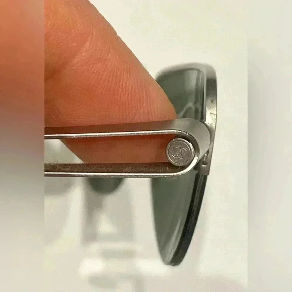 💥Authentic Chanel Sunglasses 🕶️. Vintage.  Condition is vintage 💥 - Picture 5 of 11